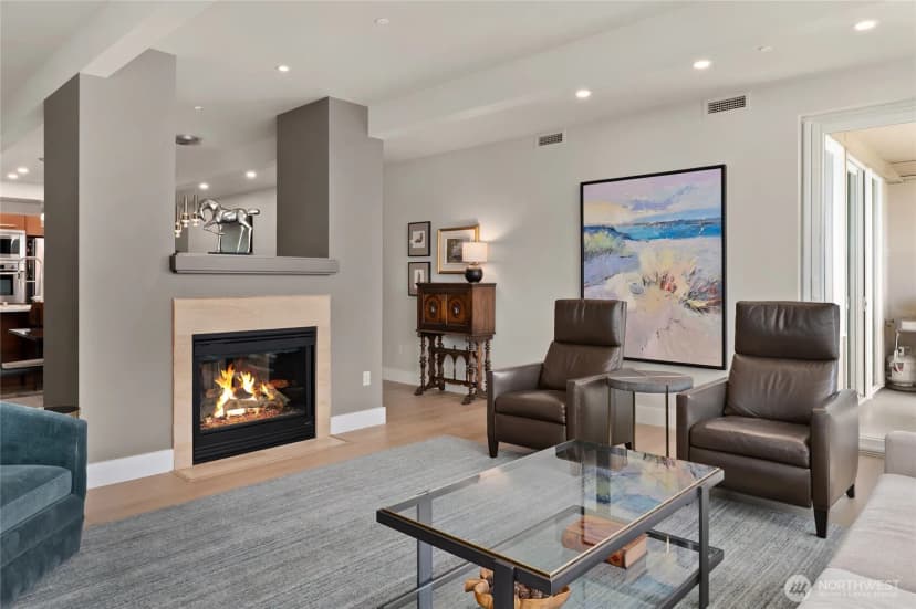 Property photo for 631 Market St W #202, Kirkland photo 3