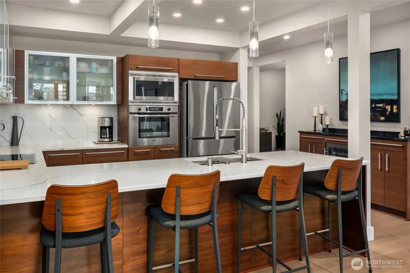 Property photo for 631 Market St W #202, Kirkland photo 10