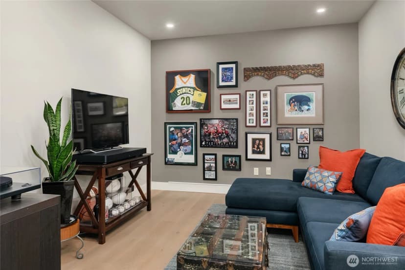 Property photo for 631 Market St W #202, Kirkland photo 13