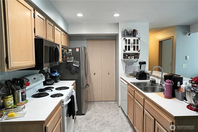Property photo for 1001 W Casino Rd #d203, Everett photo 8