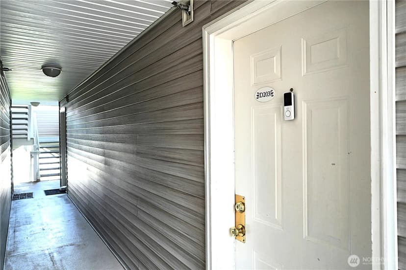 Property photo for 1001 W Casino Rd #d203, Everett photo 3