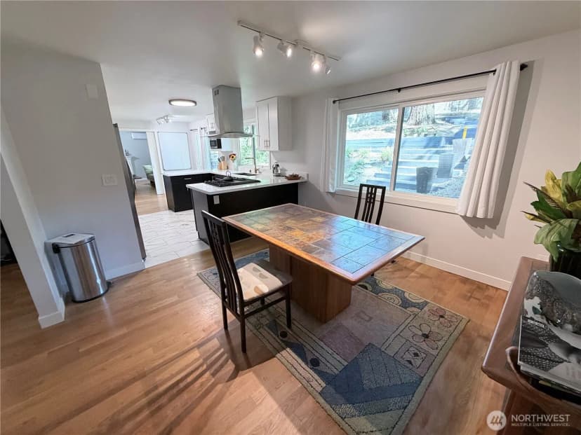 Property photo for 8430 Se 45th Street, Mercer Island photo 9
