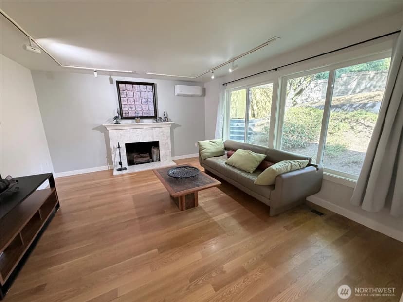 Property photo for 8430 Se 45th Street, Mercer Island photo 12