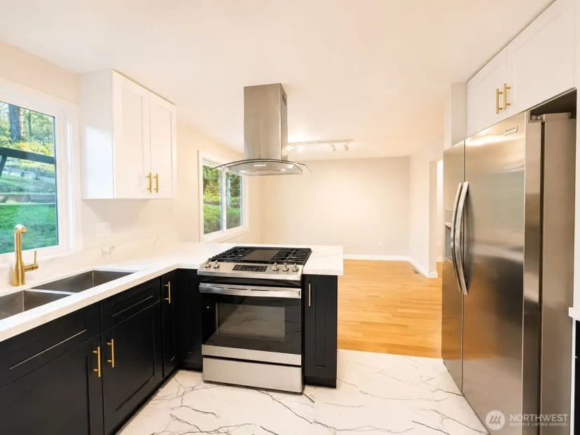 Property photo for 8430 Se 45th Street, Mercer Island photo 6