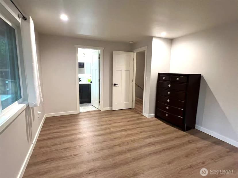 Property photo for 8430 Se 45th Street, Mercer Island photo 22