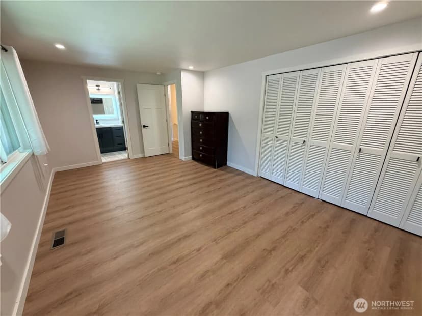 Property photo for 8430 Se 45th Street, Mercer Island photo 29