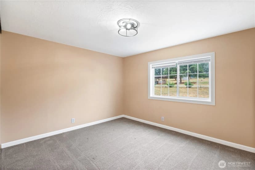 Property photo for 1067 Spirit Lake Highway, Castle Rock photo 21