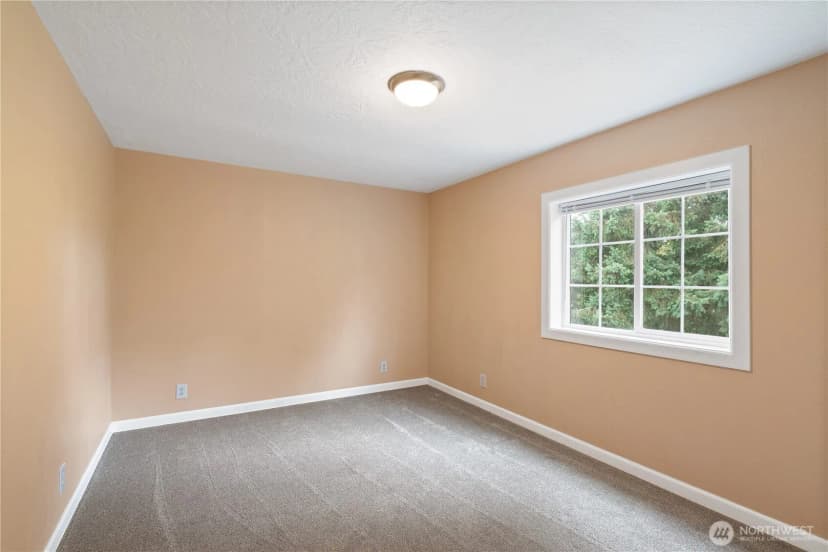 Property photo for 1067 Spirit Lake Highway, Castle Rock photo 18