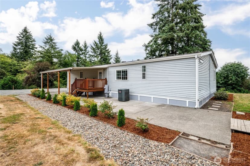 Property photo for 1067 Spirit Lake Highway, Castle Rock photo 25