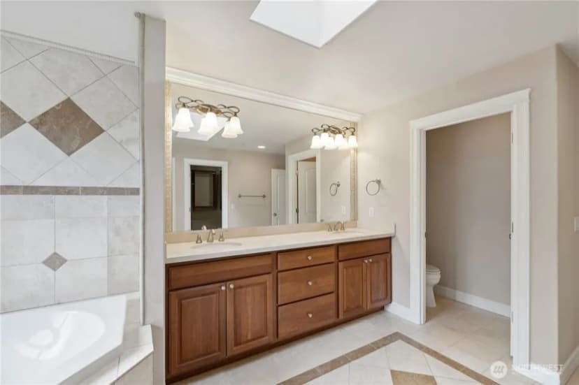 Property photo for 15025 Se 43rd St, Bellevue photo 20