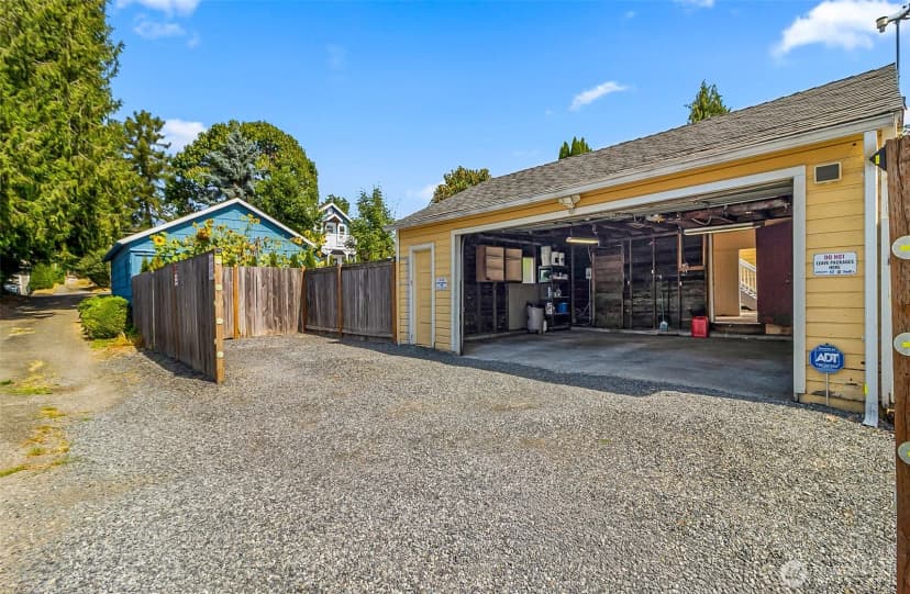 Property photo for 326 Avenue I, Snohomish photo 32