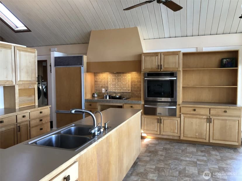Property photo for 3155 Fox Spit Road, Langley photo 6