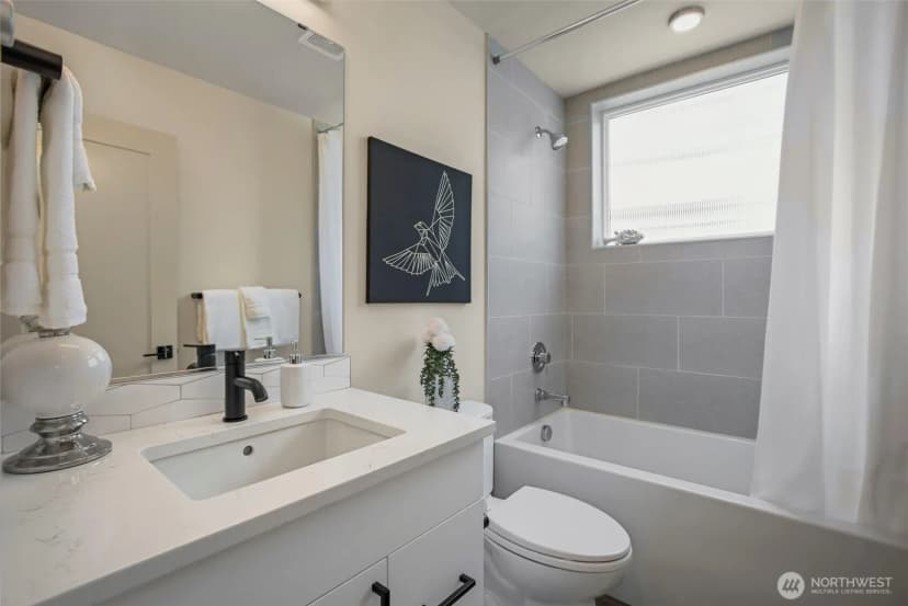 Property photo for 1010 A Ne 92nd Street, Seattle photo 21