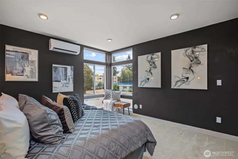 Property photo for 1010 A Ne 92nd Street, Seattle photo 14