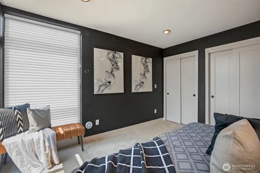 Property photo for 1010 A Ne 92nd Street, Seattle photo 17