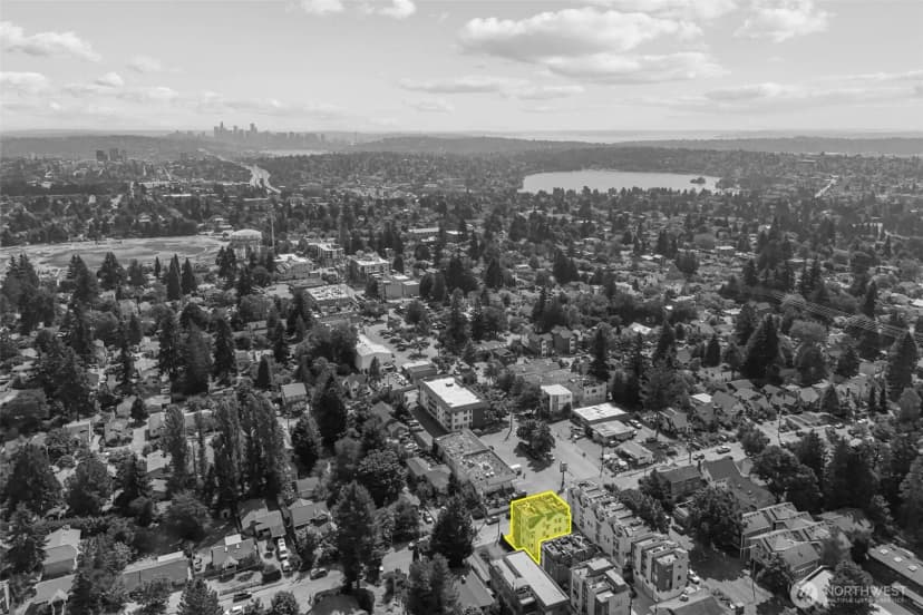 Property photo for 1010 A Ne 92nd Street, Seattle photo 30