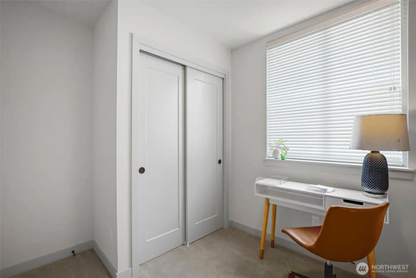 Property photo for 1010 A Ne 92nd Street, Seattle photo 24