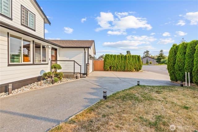 Property photo for 6098 Pacific Heights Drive, Ferndale photo 5