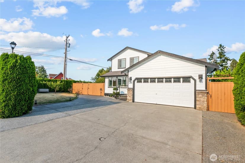 Property photo for 6098 Pacific Heights Drive, Ferndale photo 3