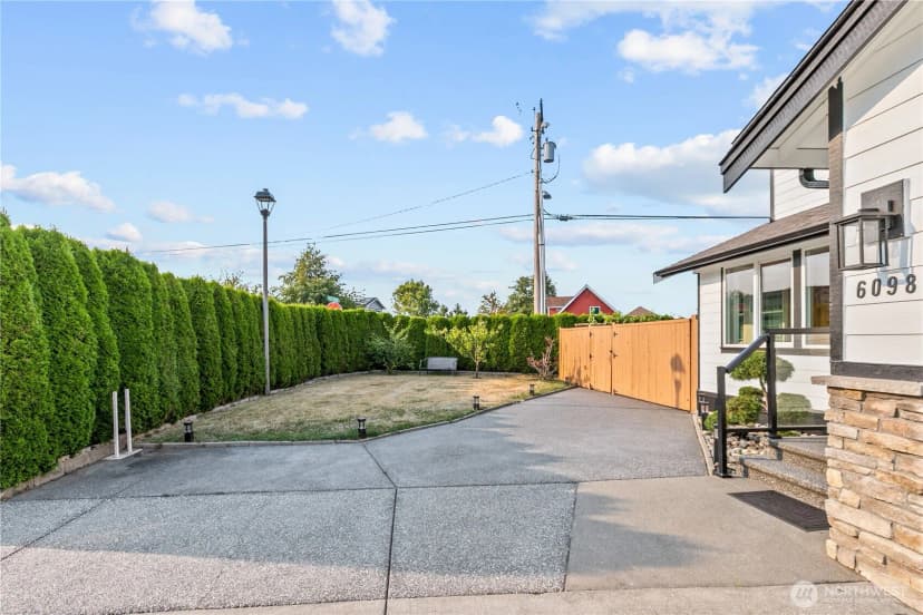 Property photo for 6098 Pacific Heights Drive, Ferndale photo 4