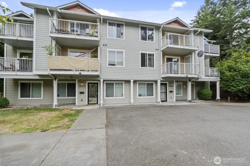 Property photo for 1810 S Charles Street #302, Seattle photo 31