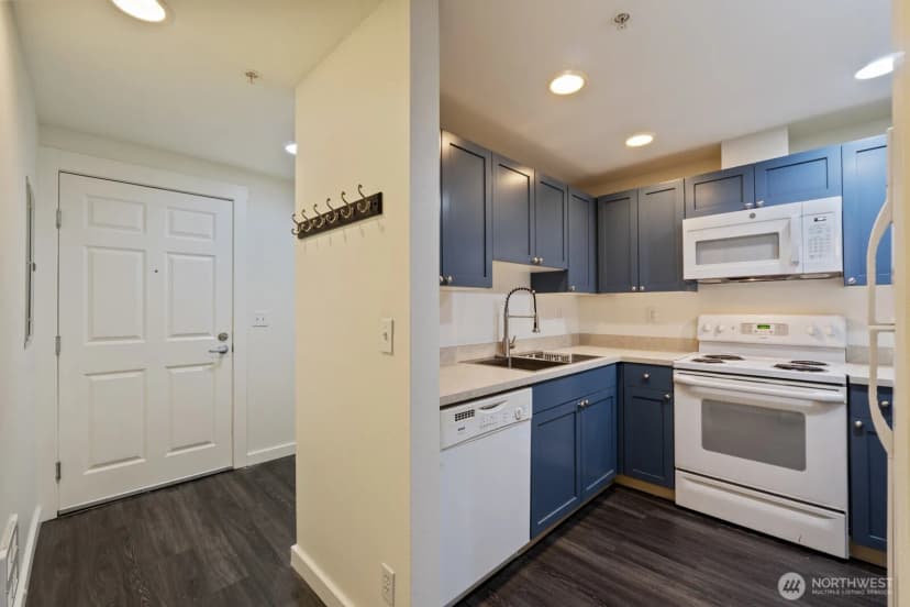 Property photo for 1810 S Charles Street #302, Seattle photo 10