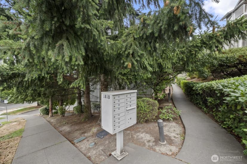 Property photo for 1810 S Charles Street #302, Seattle photo 25