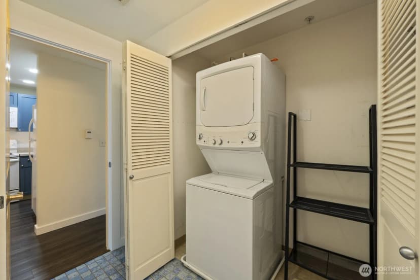 Property photo for 1810 S Charles Street #302, Seattle photo 13