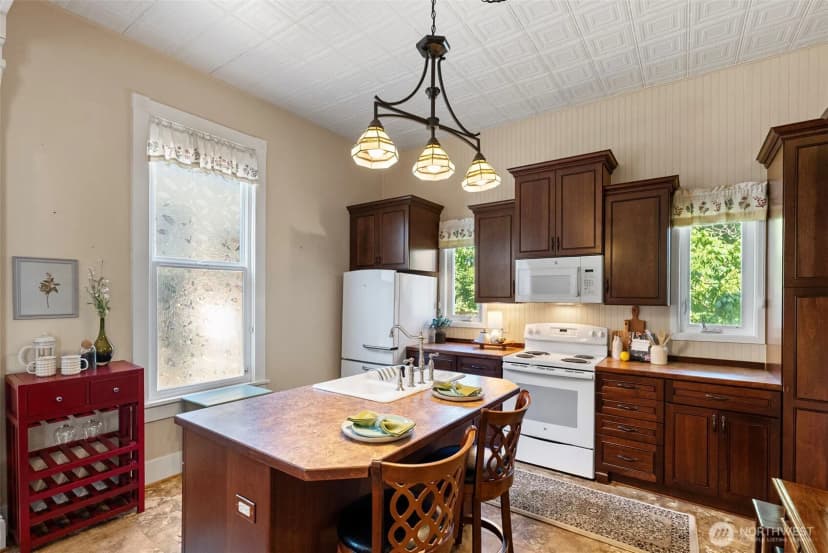 Property photo for 530 Adams Street, Port Townsend photo 12