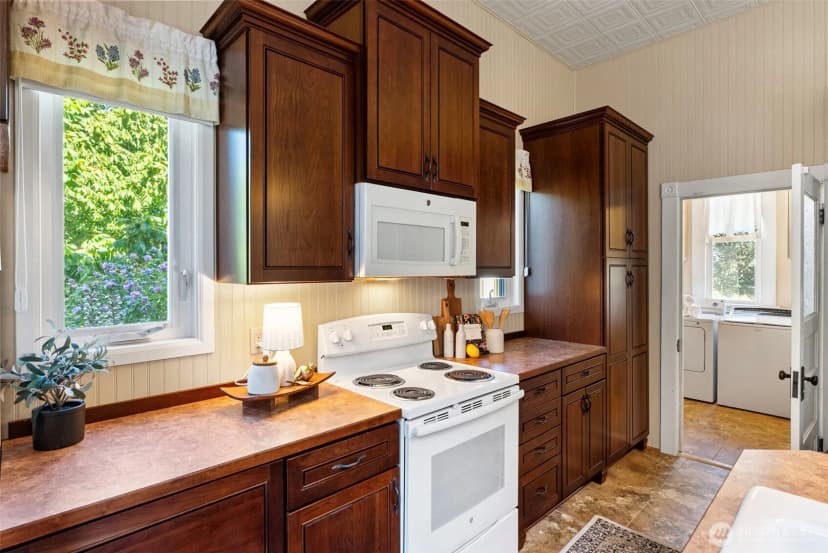 Property photo for 530 Adams Street, Port Townsend photo 14