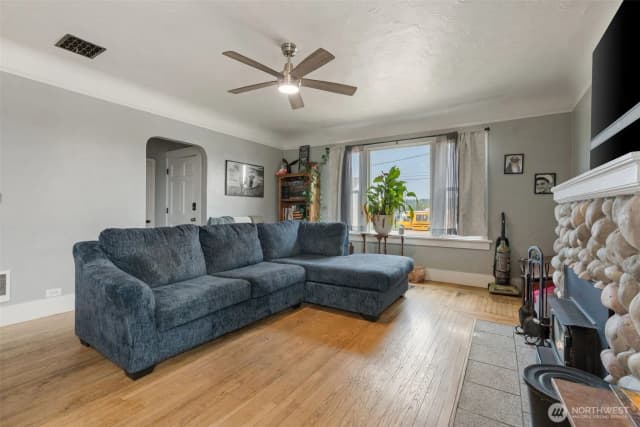Property photo for 403 2nd Avenue Ne, Napavine photo 4