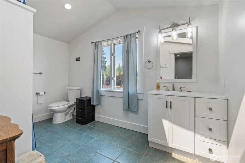 Property photo for 403 2nd Avenue Ne, Napavine photo 19