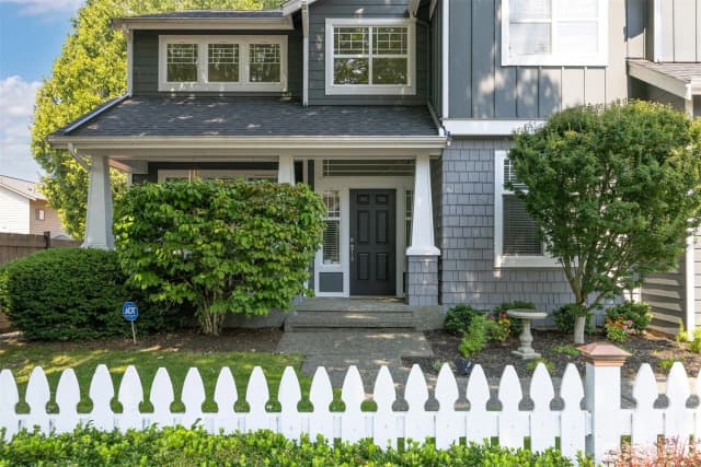 Property photo for 1708 Ne 26th Place, Renton photo 3