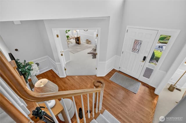 Property photo for 1010 106th Avenue Se, Bellevue photo 5