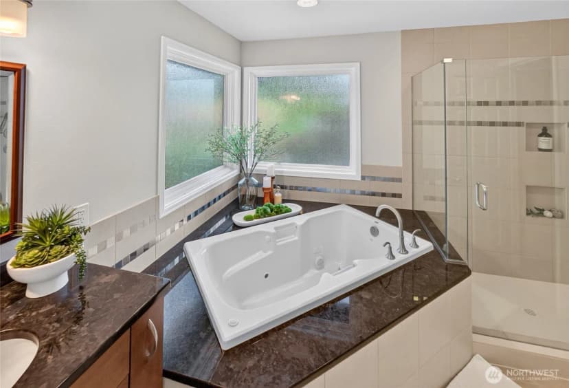 Property photo for 1010 106th Avenue Se, Bellevue photo 26