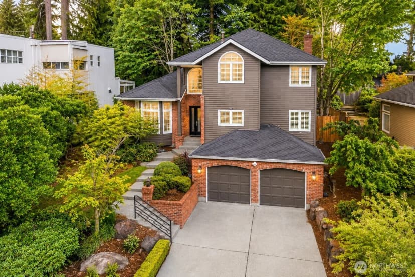 Property photo for 1010 106th Avenue Se, Bellevue