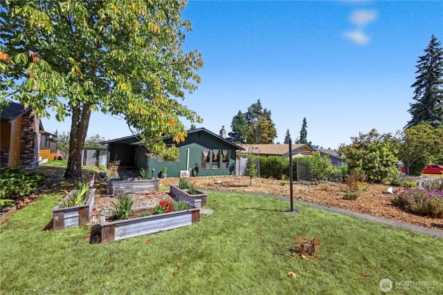 Property photo for 823 W 15th Street, Port Angeles