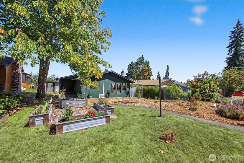 Property photo for 823 W 15th Street, Port Angeles