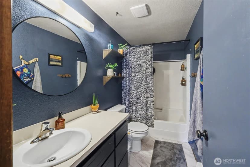 Property photo for 823 W 15th Street, Port Angeles photo 18