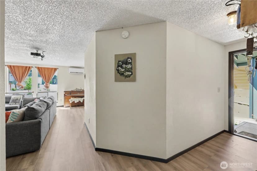 Property photo for 823 W 15th Street, Port Angeles photo 14