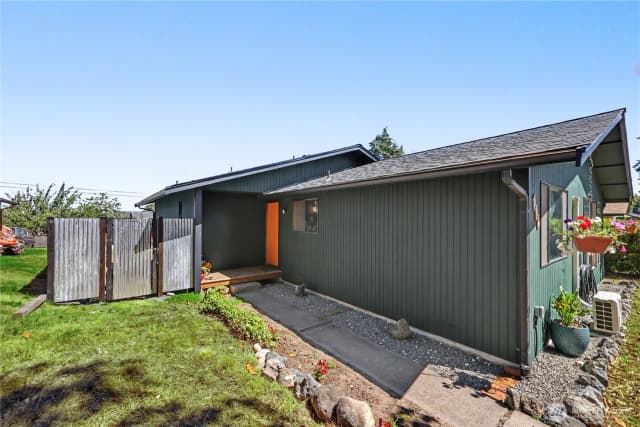 Property photo for 823 W 15th Street, Port Angeles photo 3