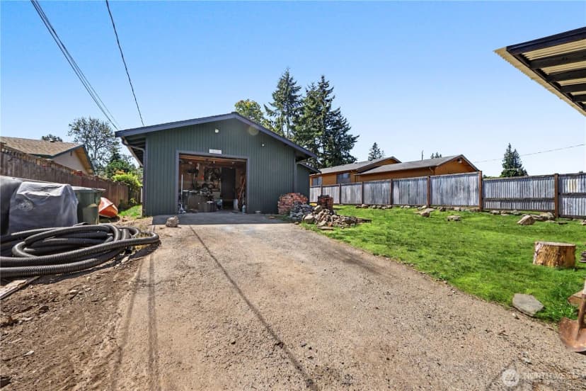 Property photo for 823 W 15th Street, Port Angeles photo 32