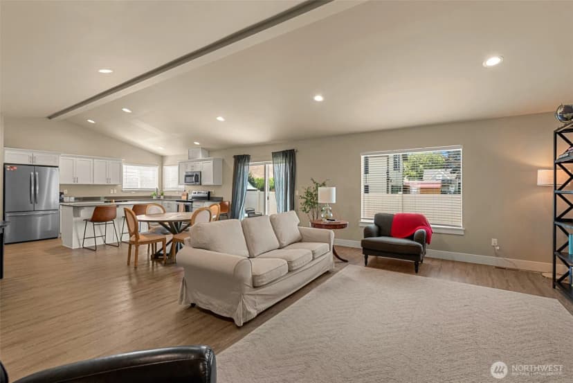 Property photo for 12 Emma Drive, Wenatchee photo 9