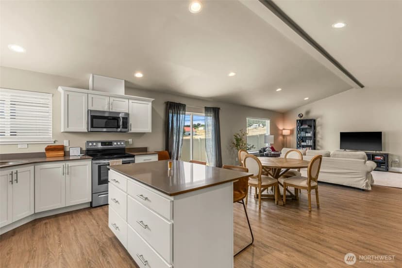 Property photo for 12 Emma Drive, Wenatchee photo 18