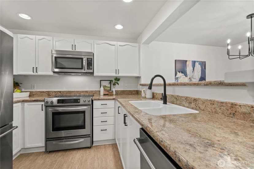 Property photo for 1628 118th Avenue Se #f217, Bellevue photo 9