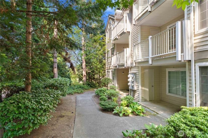 Property photo for 1628 118th Avenue Se #f217, Bellevue photo 32