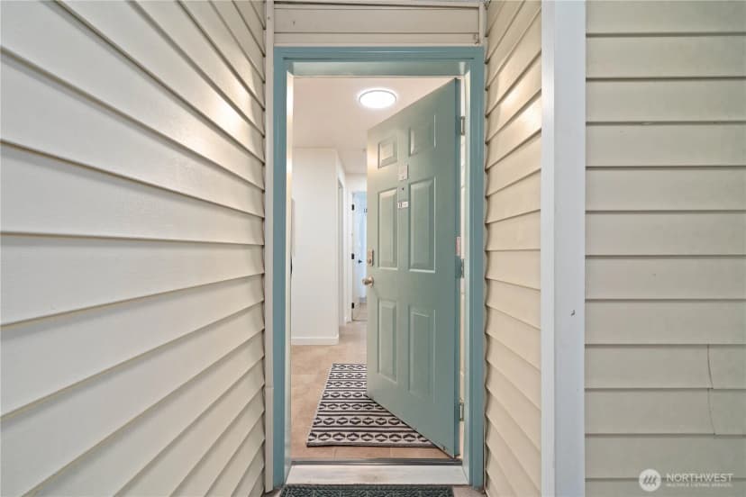 Property photo for 1628 118th Avenue Se #f217, Bellevue photo 6