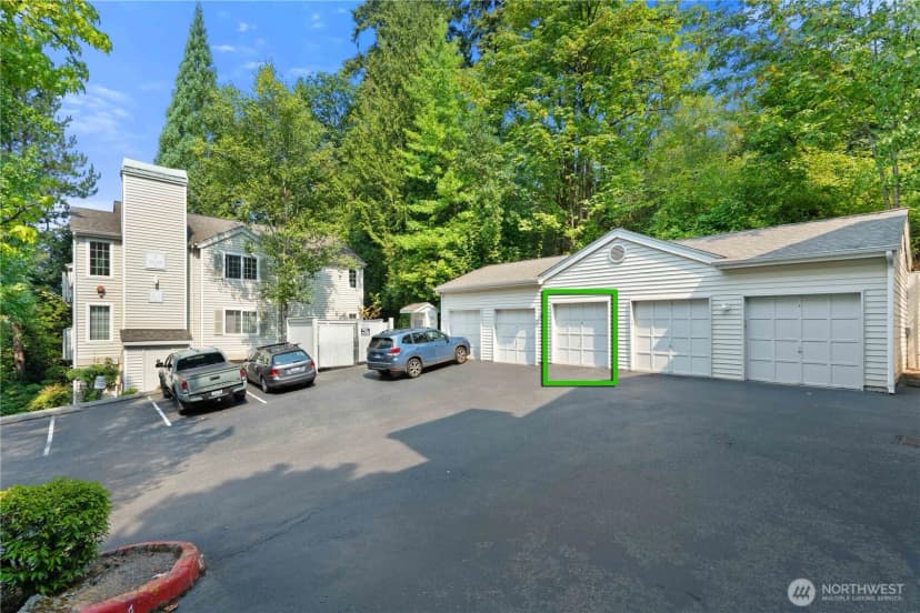 Property photo for 1628 118th Avenue Se #f217, Bellevue photo 28