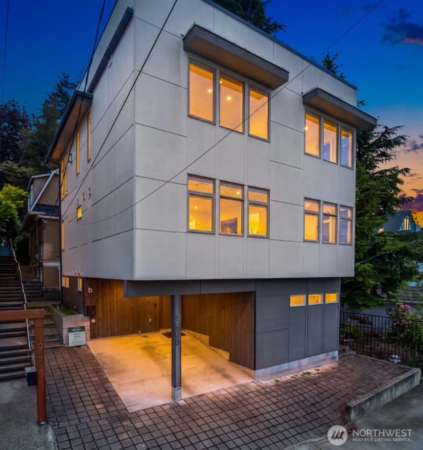 Property photo for 1935 B 7th Avenue W, Seattle photo 4