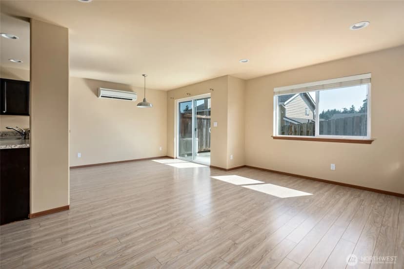 Property photo for 60 Ne Melrose Drive, Oak Harbor photo 6